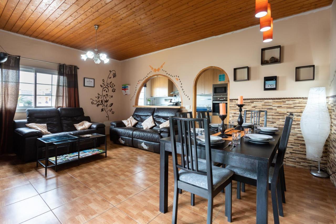 Villa Blanca Tenerife - Private Rooms - Terrace And Bbq, 5 Minutes From The Beach And Airport San Isidro  Zewnętrze zdjęcie