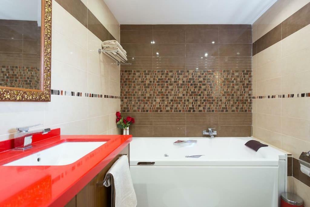 Villa Blanca Tenerife - Private Rooms - Terrace And Bbq, 5 Minutes From The Beach And Airport San Isidro  Zewnętrze zdjęcie